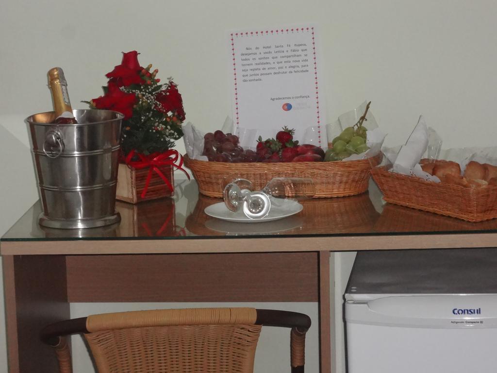Hotel Santa Fé Itupeva Habitación foto